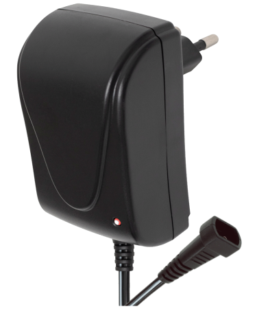 home Adapter 1500/2100 mA, 3-12 V, sa više priključaka - MW MC15N