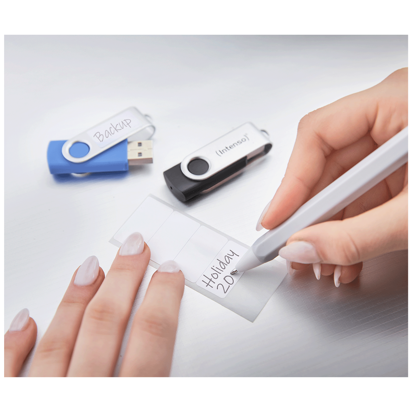 (Intenso) USB Flash Drive 4GB Hi-Speed, Basic Line, pakiranje 10 kom. - USB 2.0-10x4GB/Basic Line Multipack - Image 4