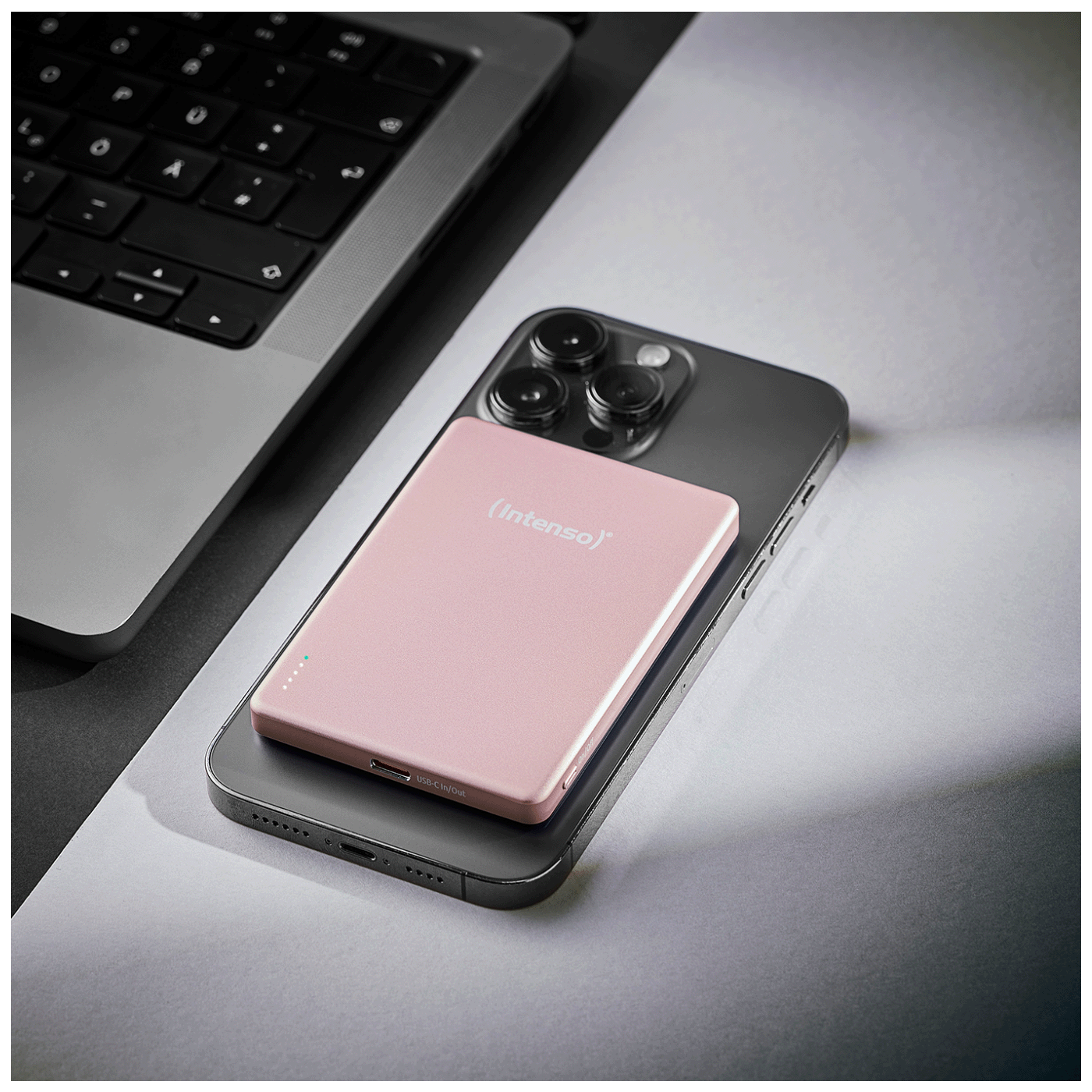 (Intenso) Prijenosni punjač, MagSafe, 5000mAh, bežični, Rose - POWERBANK MW5000 Rose - Image 6